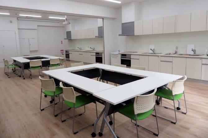 キッチン会議室